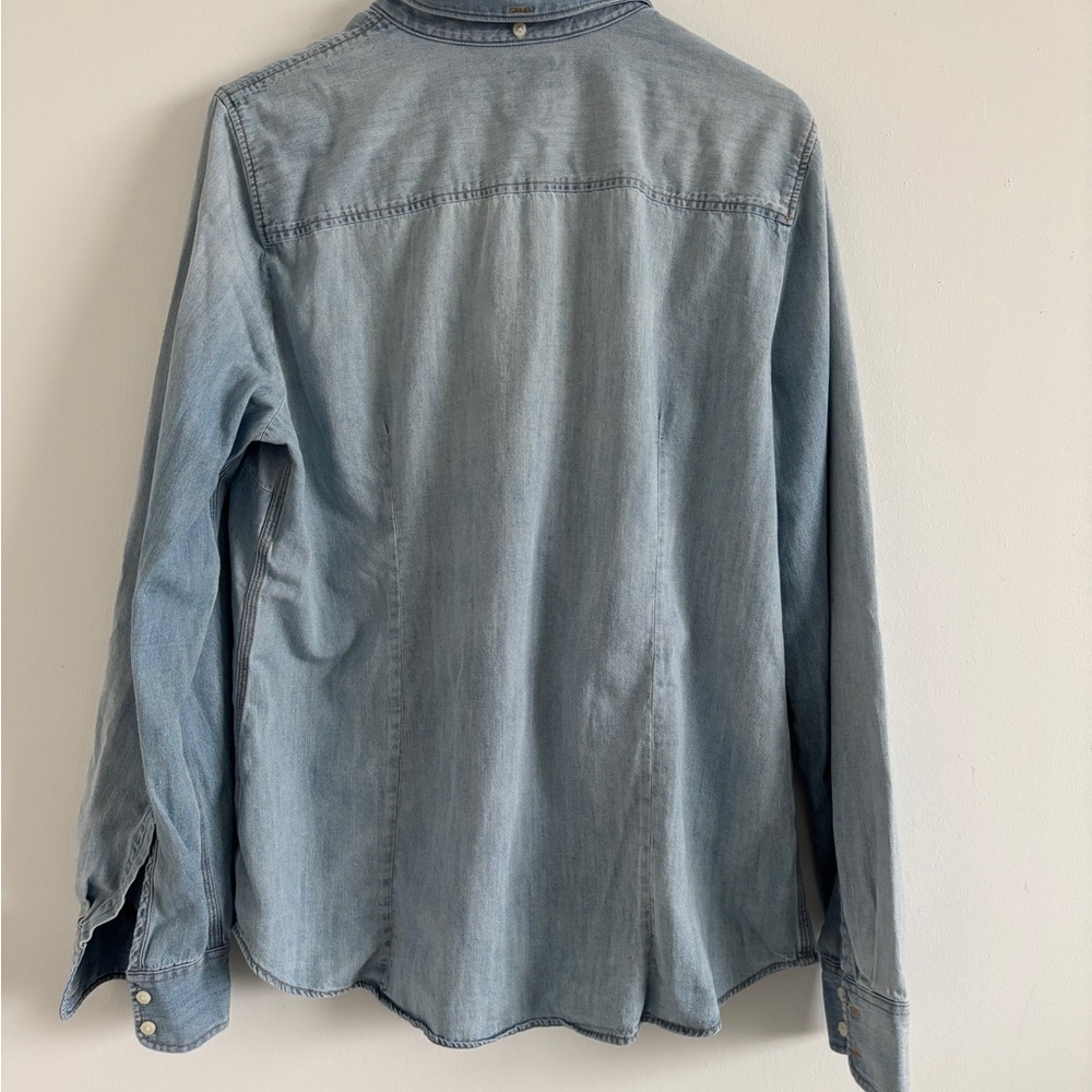 J. Crew Perfect Fit Denim Chambray Button Down Shirt 100% Cotton Sz L Western - Picture 3 of 10
